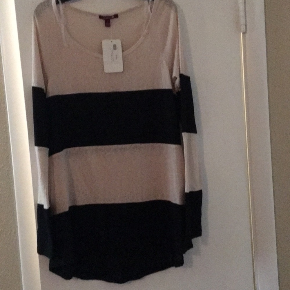 Lightweight sweater